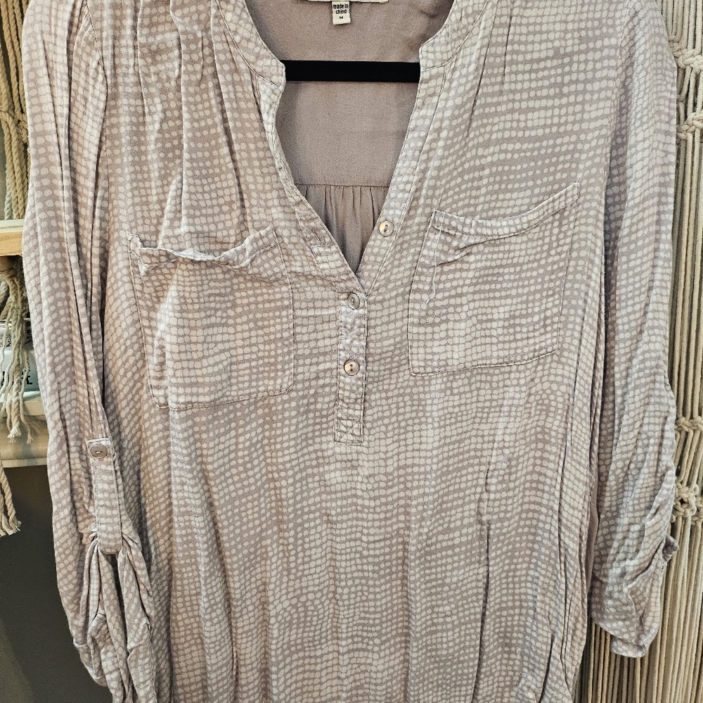 Black Rainn Button-Up Top